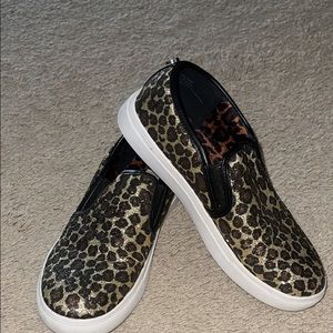 Steve Madden slip ons